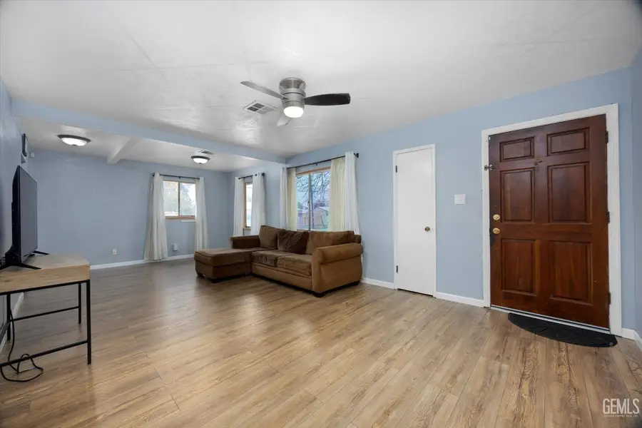 2901 BERKELEY STREET, Bakersfield, CA 93305 - Image #3