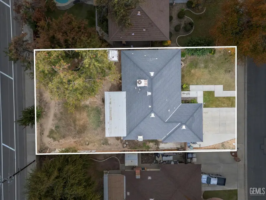 3108 CORVALLIS LANE, Bakersfield, CA 93309 - Image #2