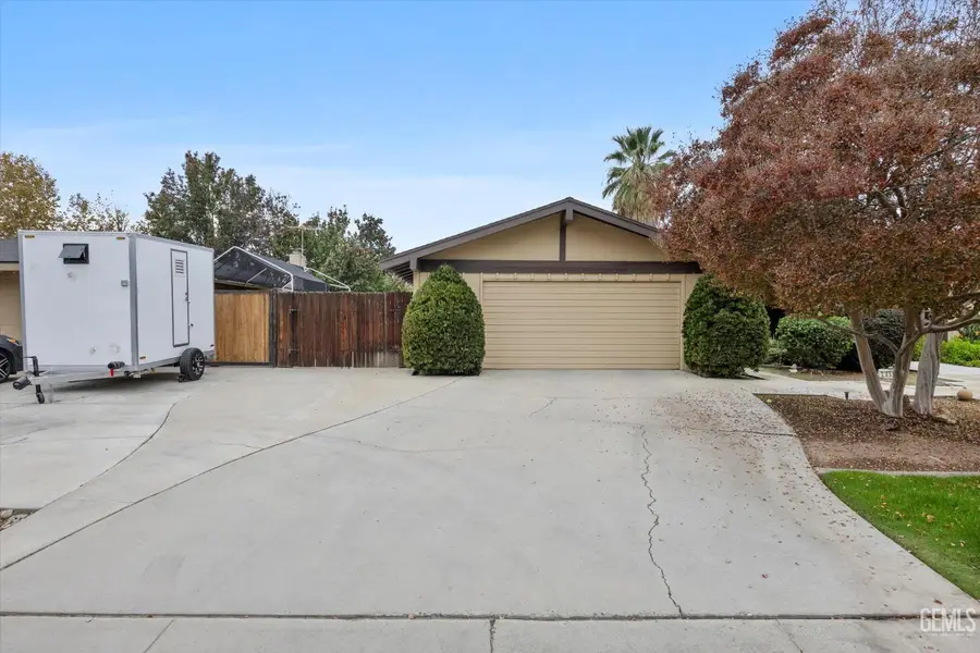 205 ANGELL STREET, Bakersfield, CA 93309 - Image #3