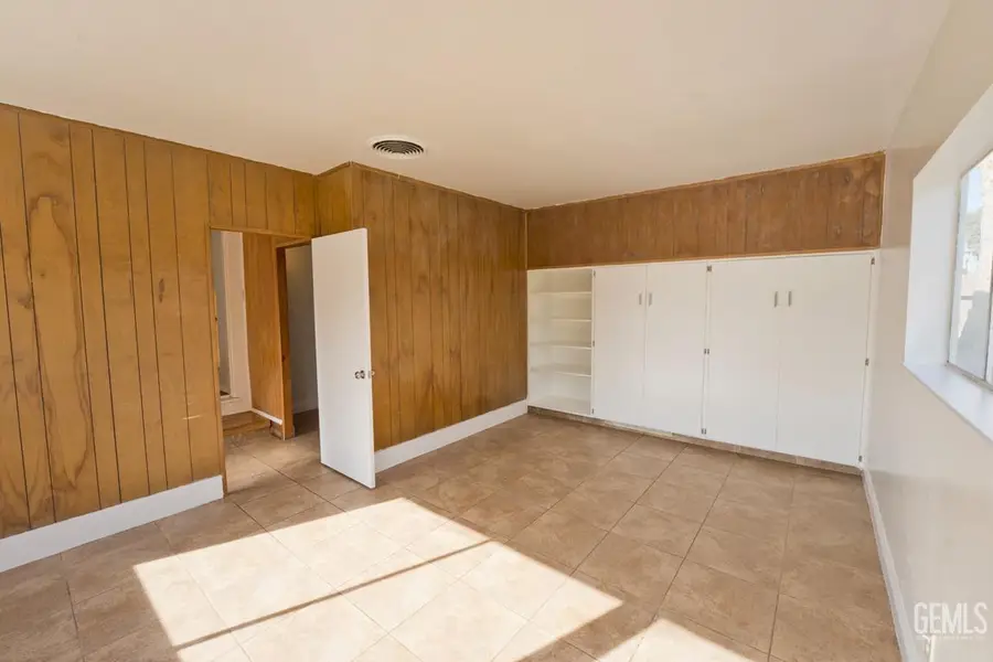 515 ACACIA AVENUE, Shafter, CA 93263 - Image #3