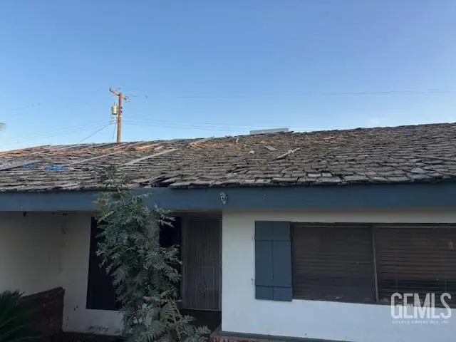 2519 HOLLADAY AVENUE, Bakersfield, CA 93313 - Image #2