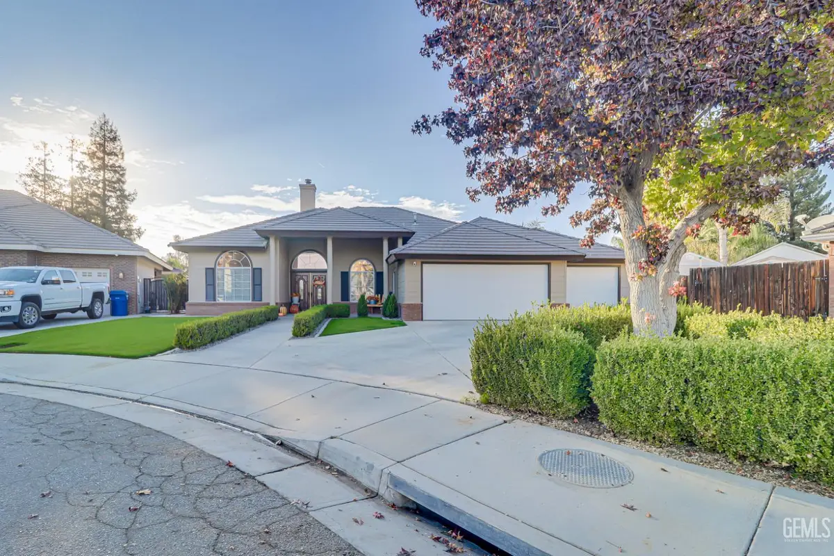9026 FOREST OAKS COURT, Bakersfield, CA 93312 - Image #1