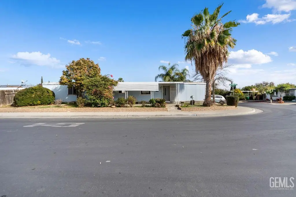 5220 SILVER SPRINGS LANE, Bakersfield, CA 93313 - Image #1