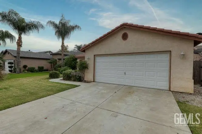 327 FERN MEADOW DRIVE, Bakersfield, CA 93308 - Image #3