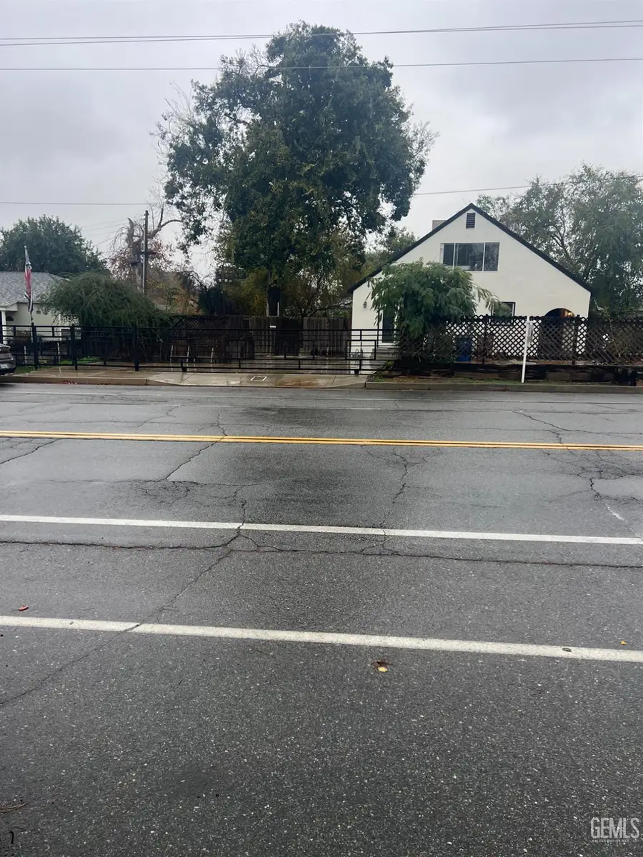 2820 ALTA VISTA DRIVE, Bakersfield, CA 93305 - Image #2