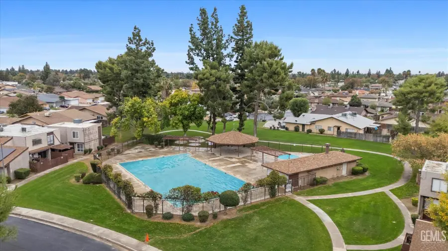 5908 ALMENDRA COURT #C, Bakersfield, CA 93309 - Image #2