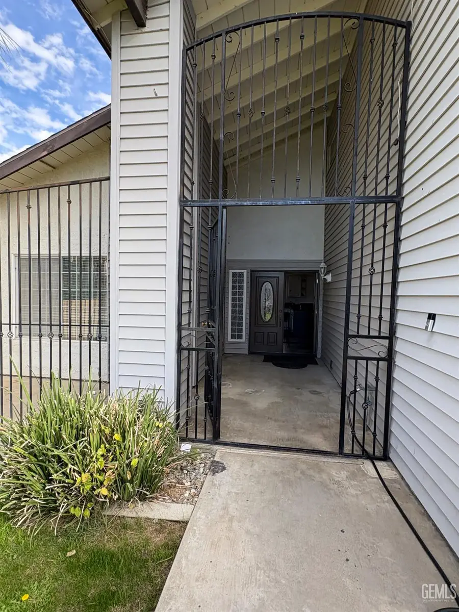3405 CEDAR CANYON STREET, Bakersfield, CA 93306 - Image #2