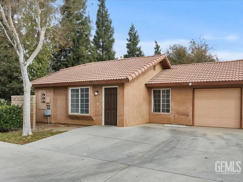 723 SPRING MEADOW COURT, Bakersfield, CA 93308 - Image #2