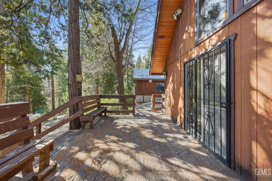 10511 HOLLY DRIVE, Wofford Heights, CA 93285 - Image #2