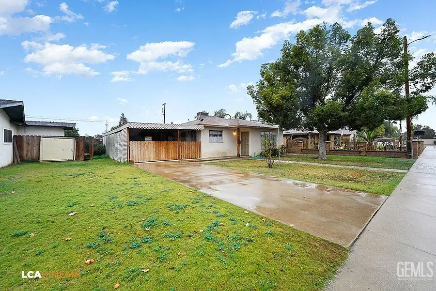 559 OLIVE STREET, Shafter, CA 93263 - Image #2