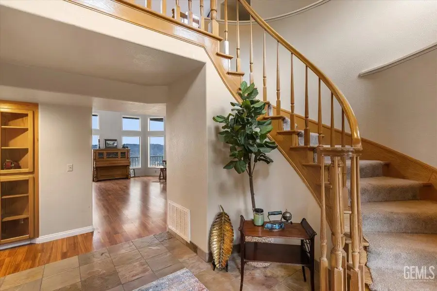 24050 JACARANDA DRIVE, Tehachapi, CA 93561 - Image #3