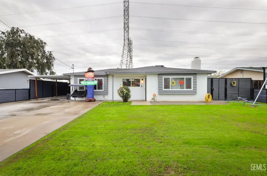 10917 BARON AVENUE, Bakersfield, CA 93312 - Image #2