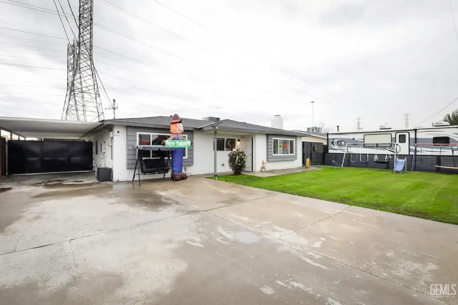 10917 BARON AVENUE, Bakersfield, CA 93312 - Image #3