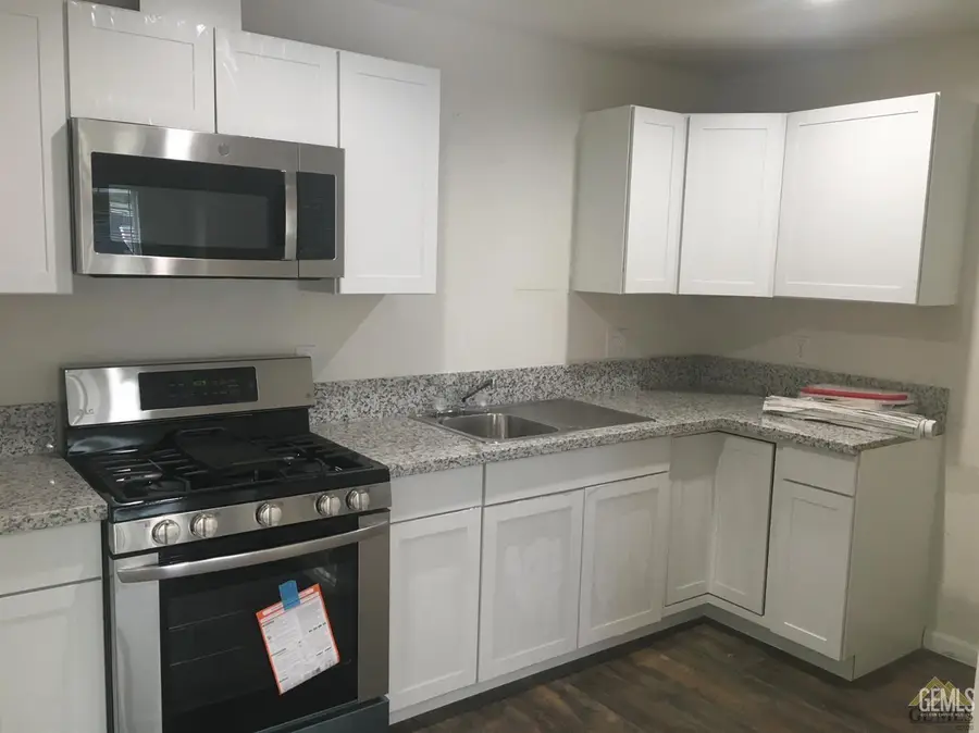 634 33RD STREET, Bakersfield, CA 93301 - Image #2