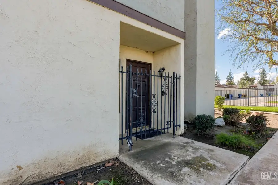 1401 LIBRA COURT, Bakersfield, CA 93309 - Image #2