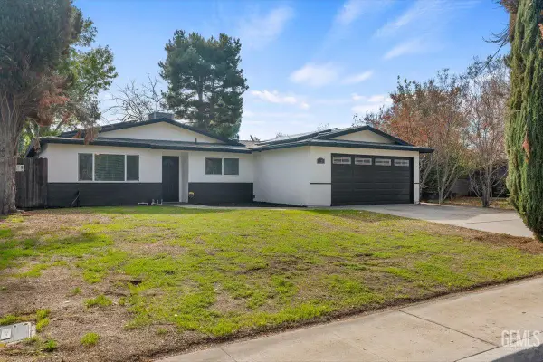 1125 WASHINGTON AVENUE, Bakersfield, CA 93308