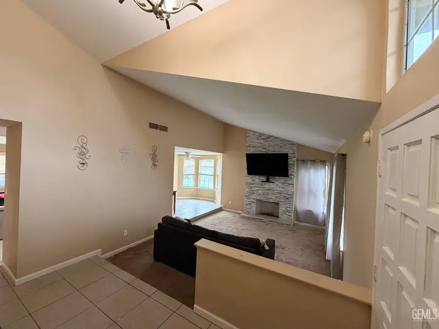 7504 DEMING COURT, Bakersfield, CA 93309 - Image #3