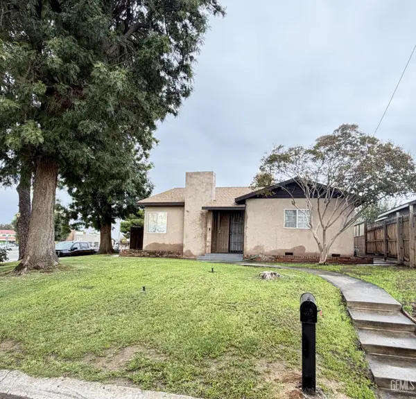 2000 AVONDALE DRIVE, Bakersfield, CA 93306