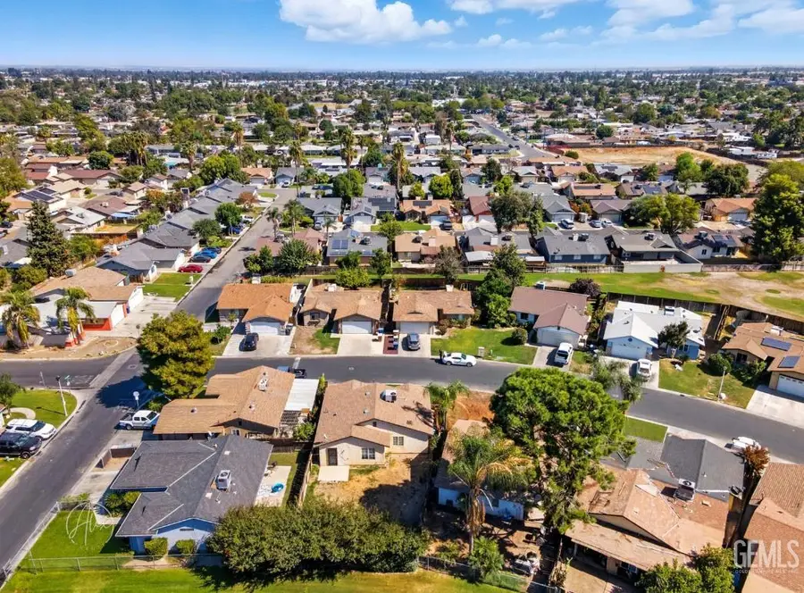 5907 COUNTRY VIEW LANE, Bakersfield, CA 93313 - Image #2