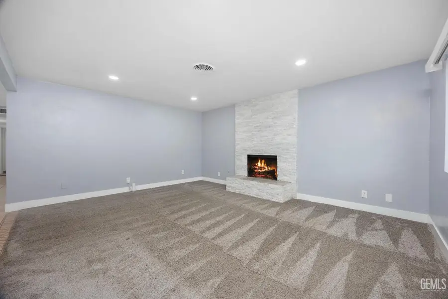 3512 TIMBERLINE STREET, Bakersfield, CA 93308 - Image #3