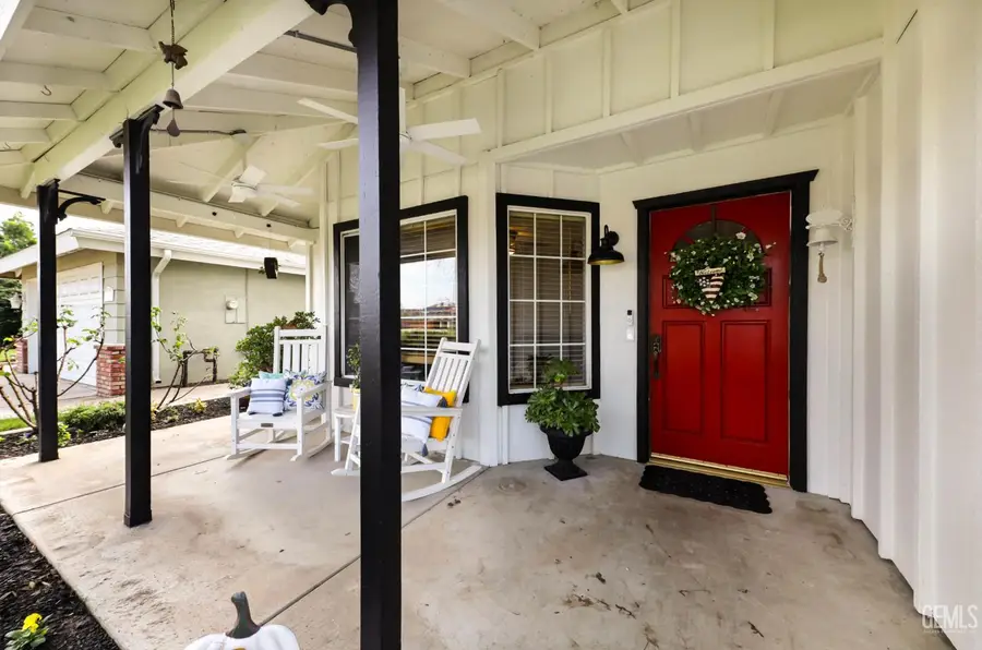 9513 BEARCLAW AVENUE, Bakersfield, CA 93312 - Image #3