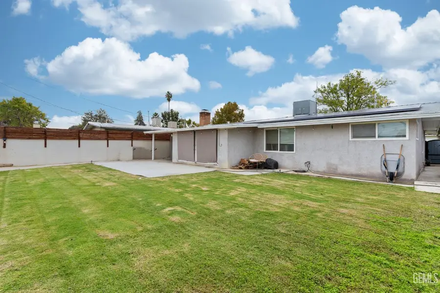 2804 HOLLINS STREET, Bakersfield, CA 93305 - Image #2