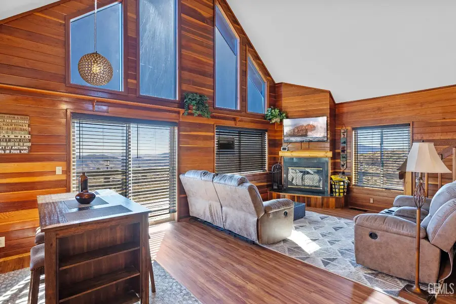 25781 JACARANDA DRIVE, Tehachapi, CA 93561 - Image #2