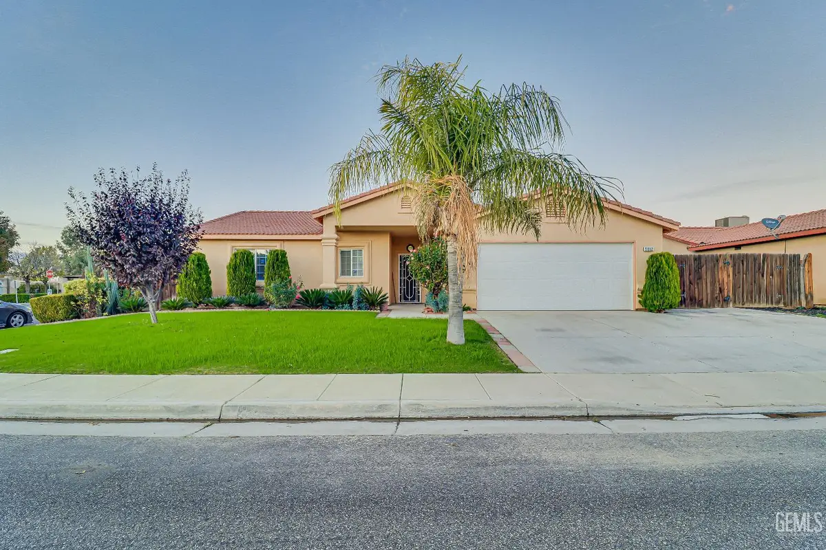 5002 MAR GRANDE DRIVE, Bakersfield, CA 93307 - Image #1