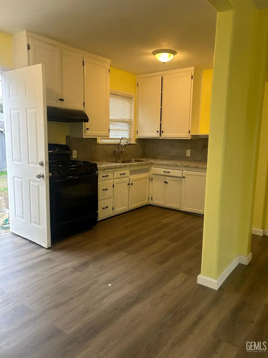 231 BERNARD STREET, Bakersfield, CA 93305 - Image #3