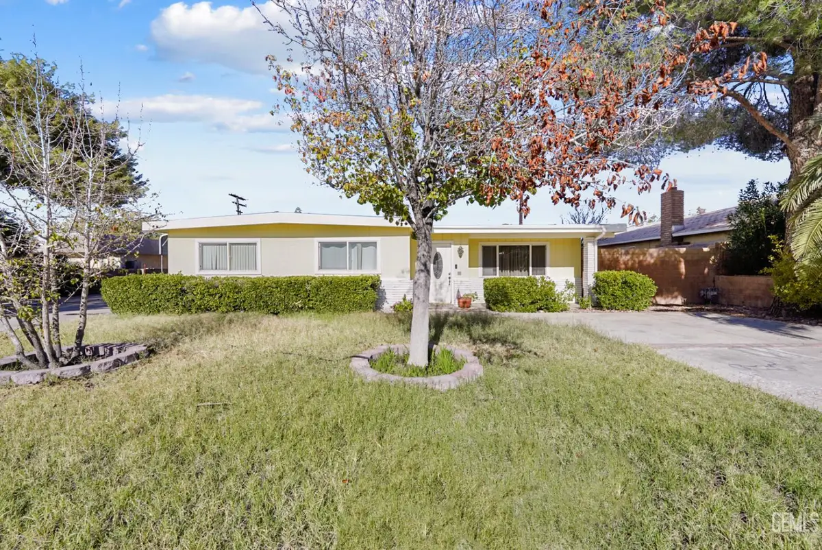 438 W WARD AVENUE, Ridgecrest, CA 93555 - Image #1