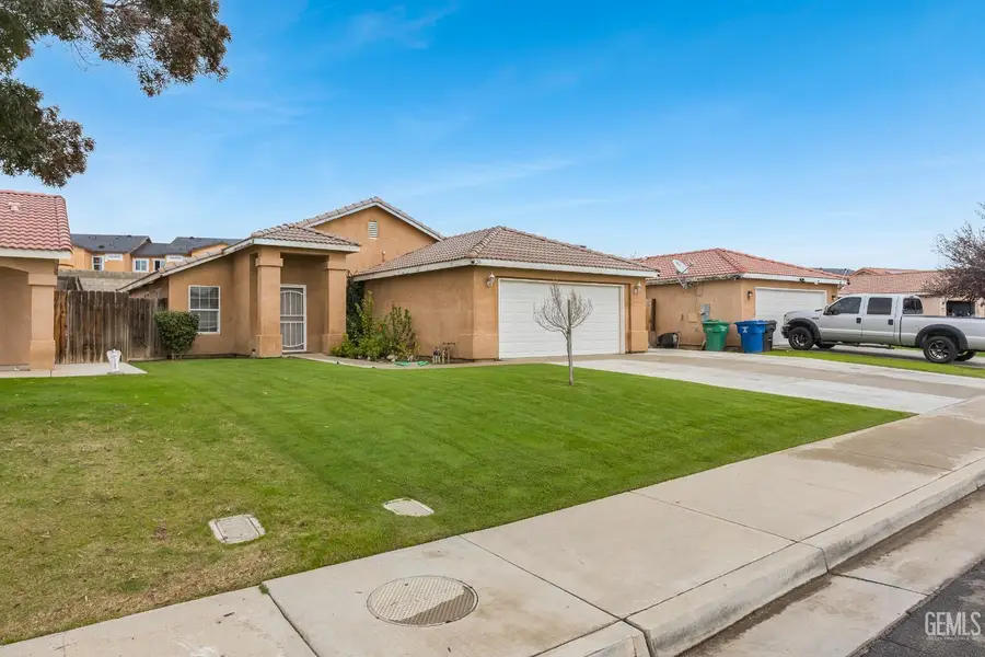 124 W PILOT, Bakersfield, CA 93308 - Image #2