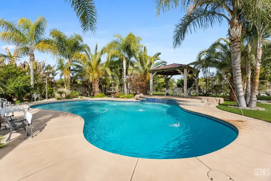 14854 TRIBUTE WAY, Bakersfield, CA 93314 - Image #2