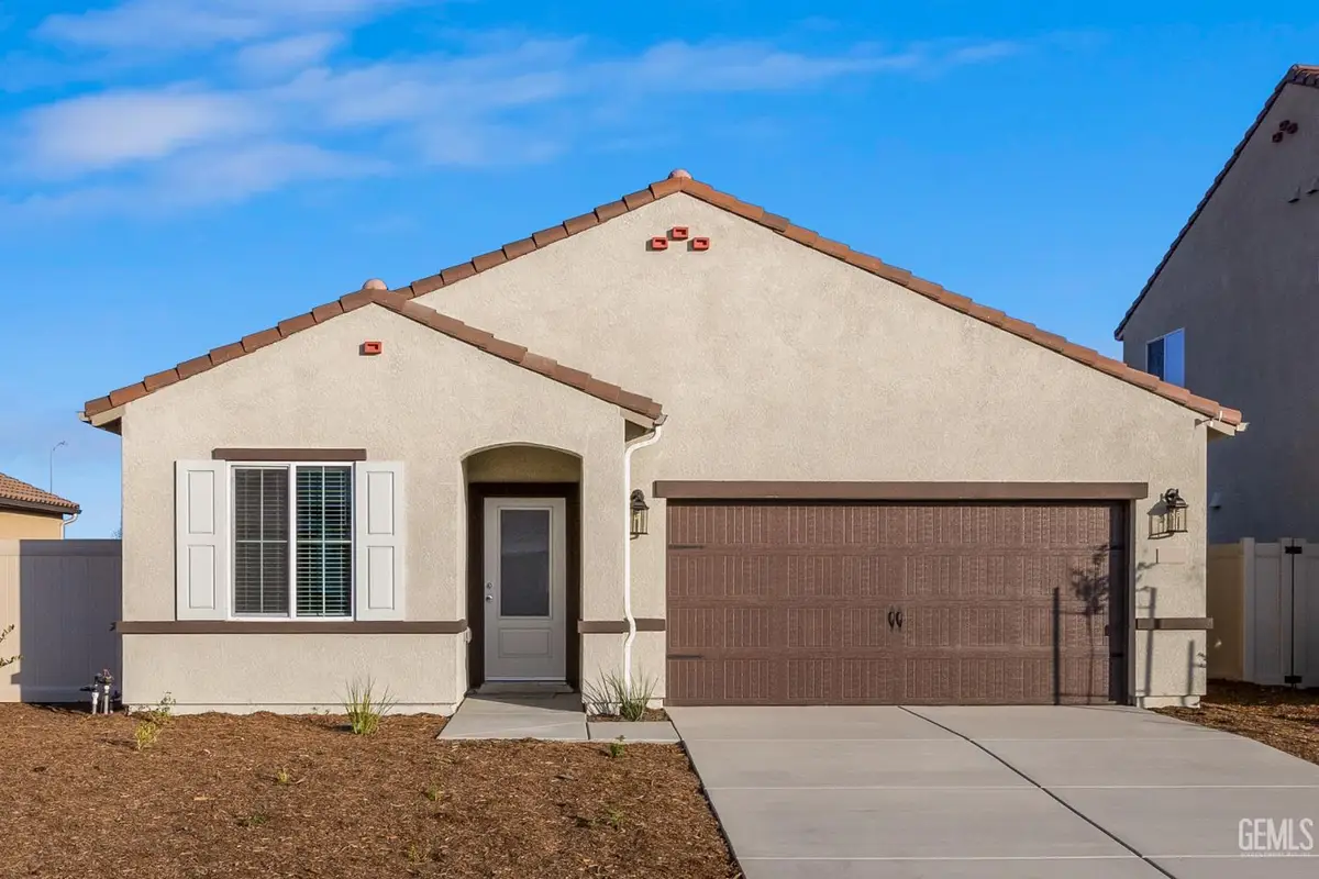 7911 AVOCADO LANE, Bakersfield, CA 93313 - Image #1
