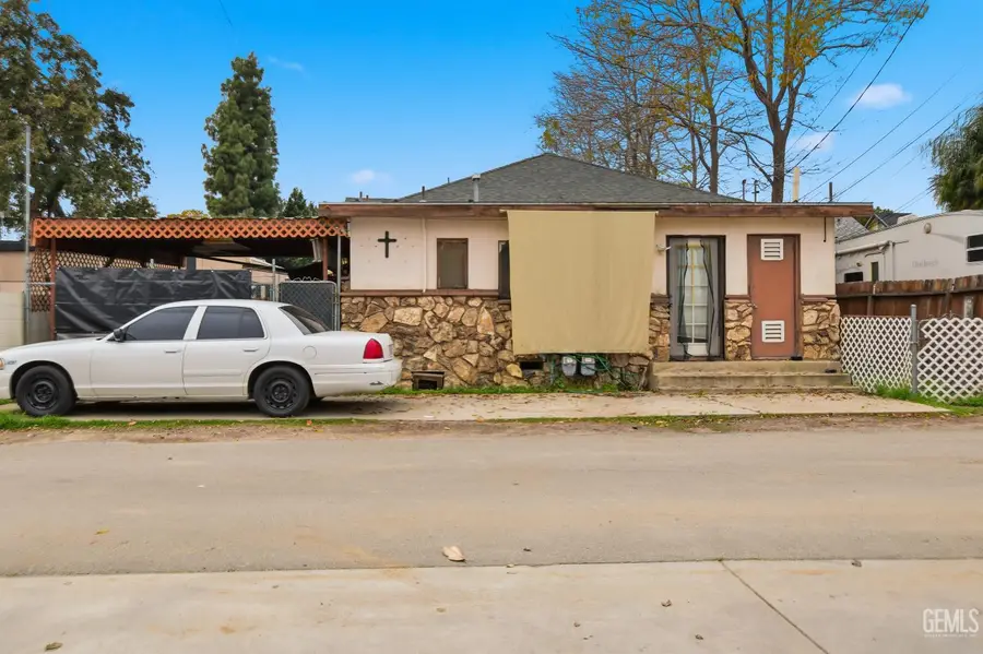 2106 E STREET, Bakersfield, CA 93301 - Image #3