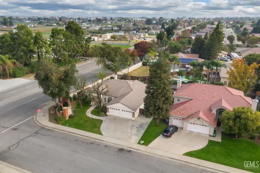 1110 COYOTE SPRINGS DRIVE, Bakersfield, CA 93312 - Image #3