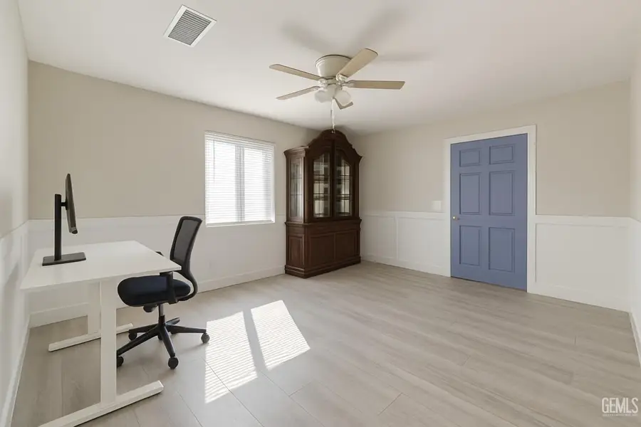 412 BEECH STREET, Bakersfield, CA 93304 - Image #2