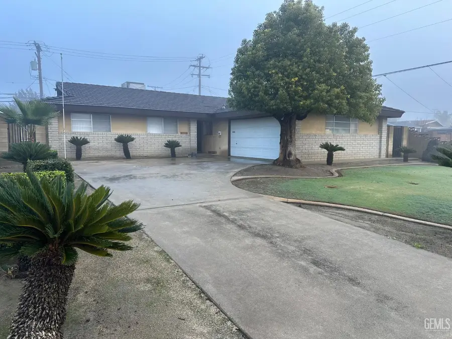 2031 8TH AVENUE, Delano, CA 93215 - Image #3