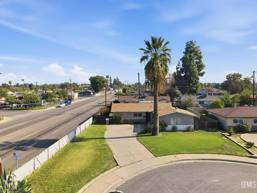 2500 BLACKSTONE COURT, Bakersfield, CA 93304 - Image #3