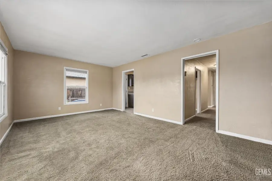 2009 MARGO LANE, Bakersfield, CA 93308 - Image #2