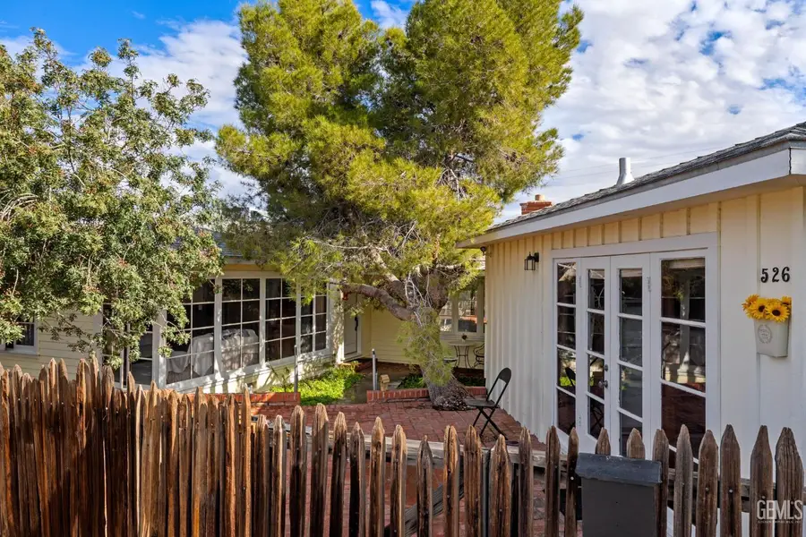 526 WASHINGTON AVENUE, Taft, CA 93268 - #3