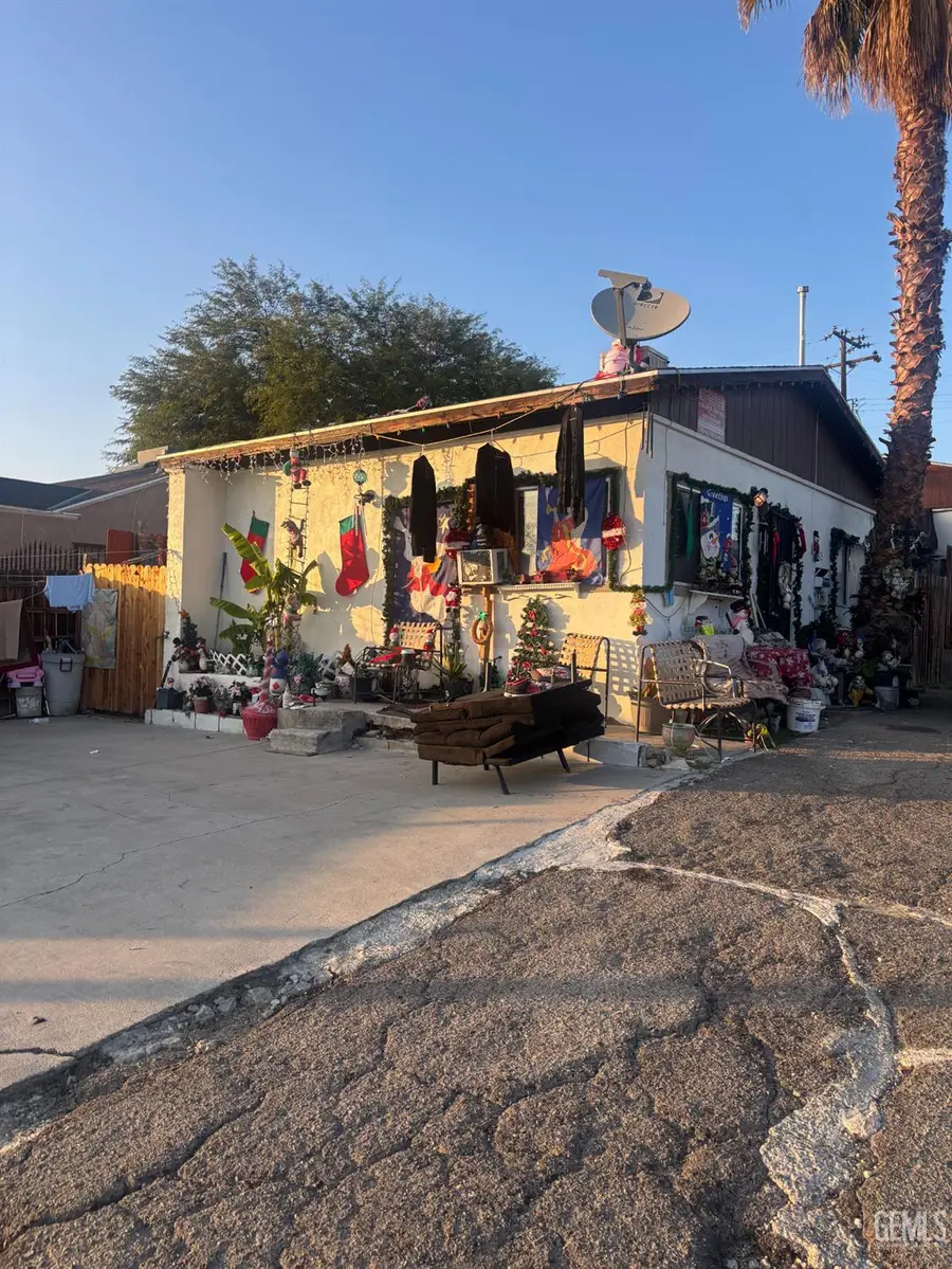 2512 NILES STREET, Bakersfield, CA 93306 - Image #2