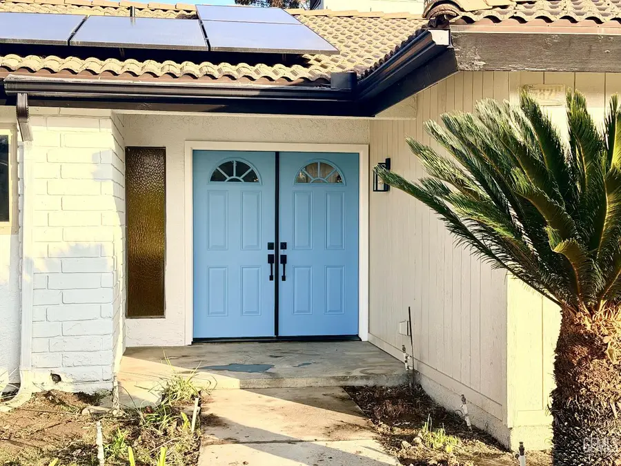 5820 PATTON WAY, Bakersfield, CA 93308 - Image #2