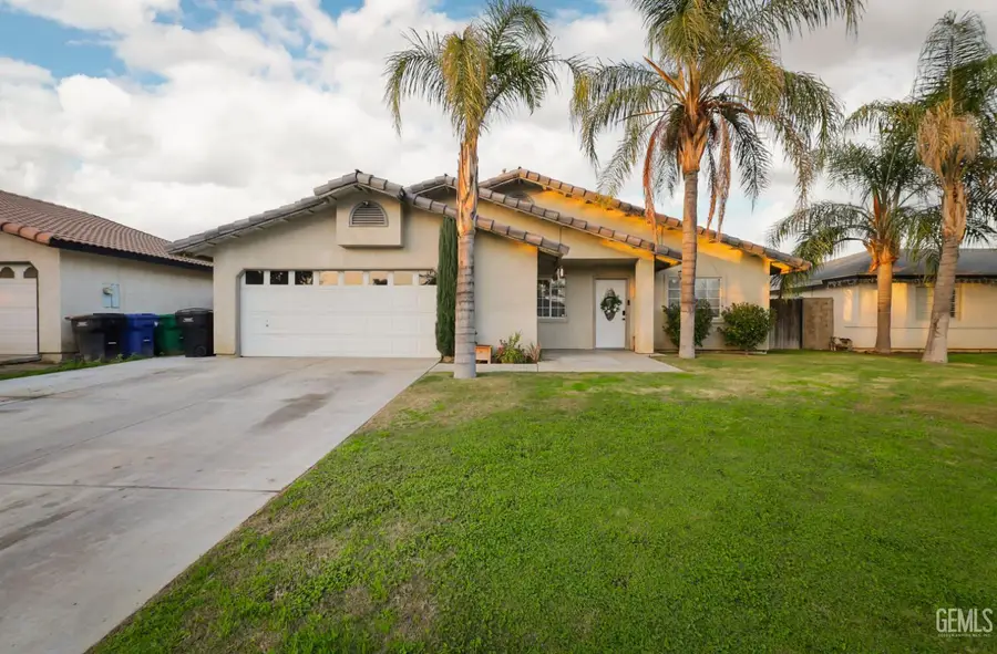 262 FLORES WAY, Shafter, CA 93263 - Image #2