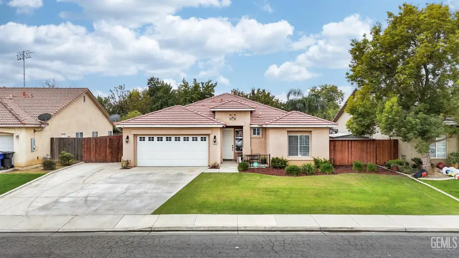 11415 EQUINOX AVENUE, Bakersfield, CA 93312 - Image #2