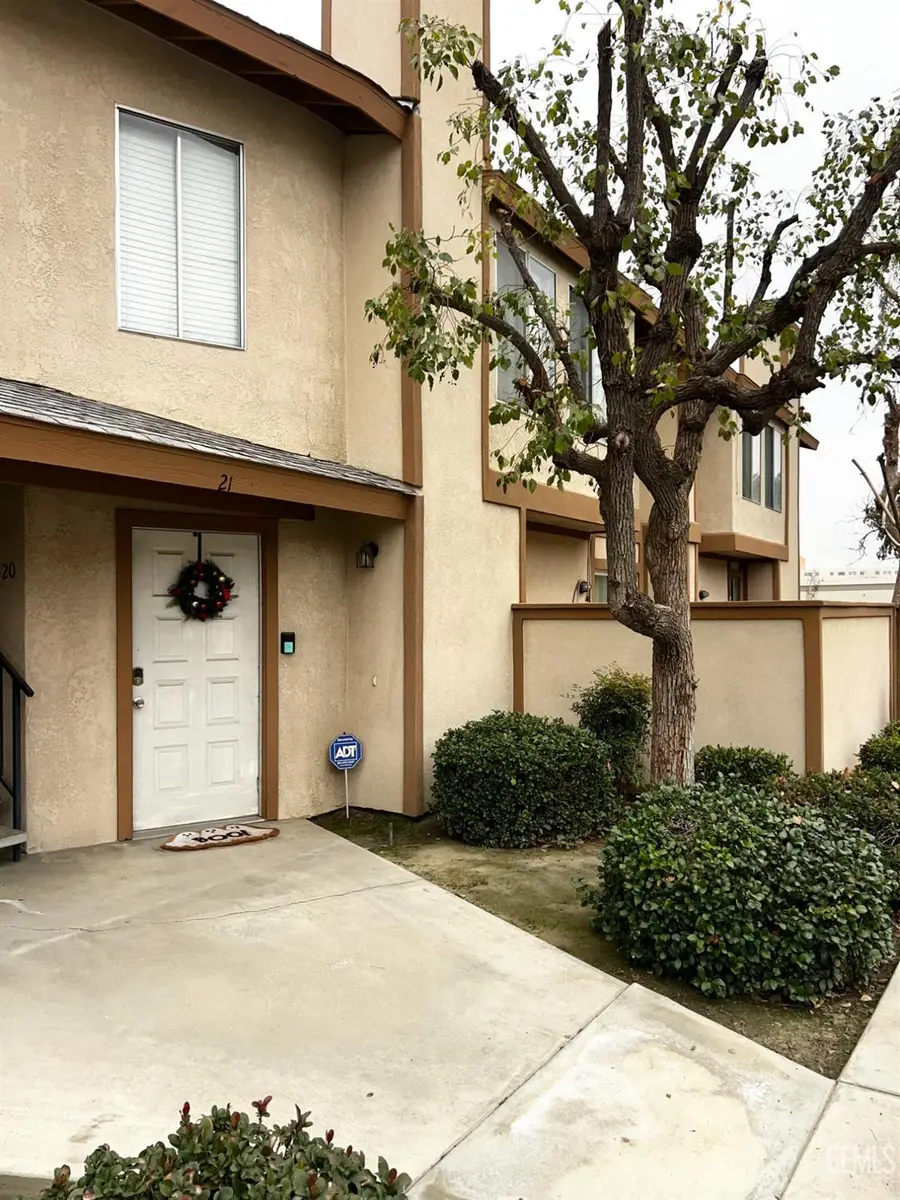 2600 CHANDLER COURT #21, Bakersfield, CA 93313 - Image #3