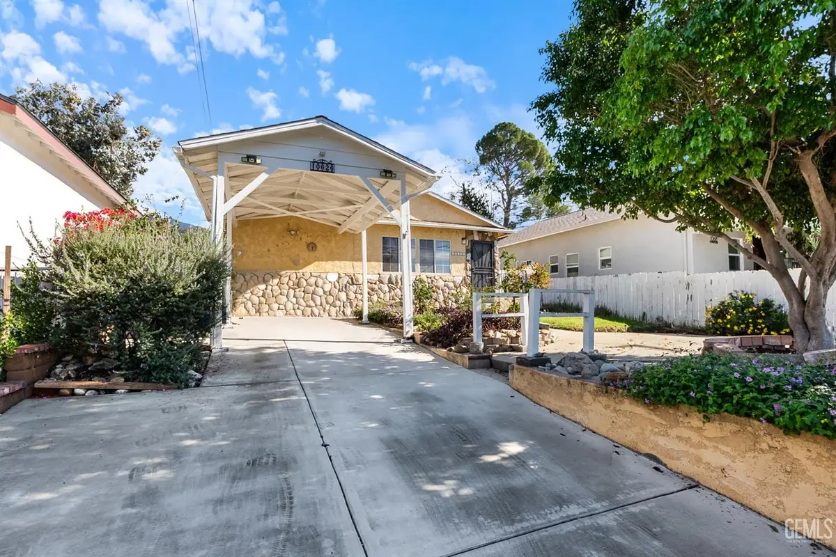 10626 MOUNTAIR AVENUE, Tujunga, CA 91042 - Image #1