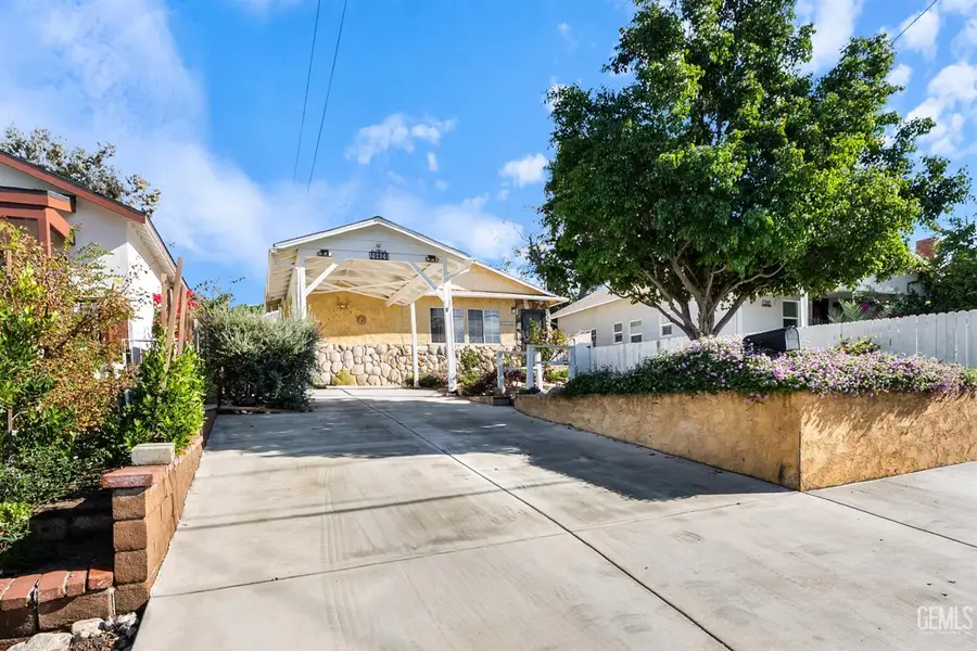 10626 MOUNTAIR AVENUE, Tujunga, CA 91042 - Image #2