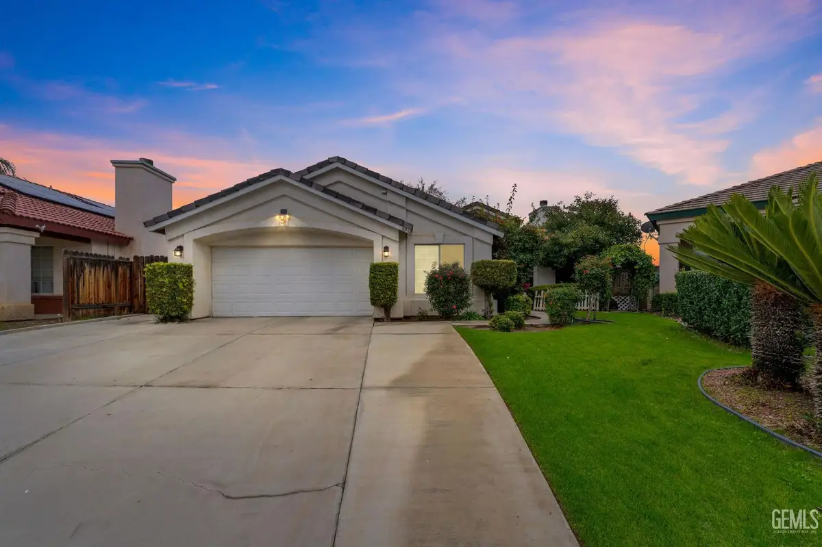 808 CRYSTAL DOWNS COURT, Bakersfield, CA 93312 - Image #1