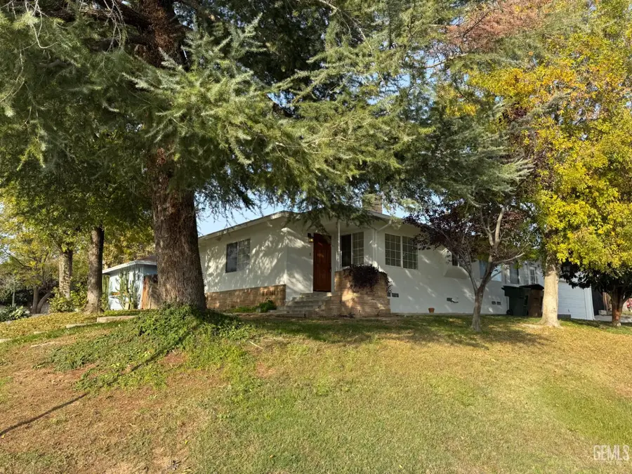 2100 KENT DRIVE, Bakersfield, CA 93306 - Image #2