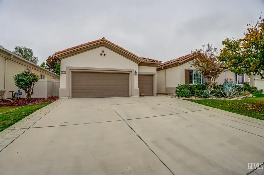 5715 PARK PLACE DRIVE, Bakersfield, CA 93306 - Image #2
